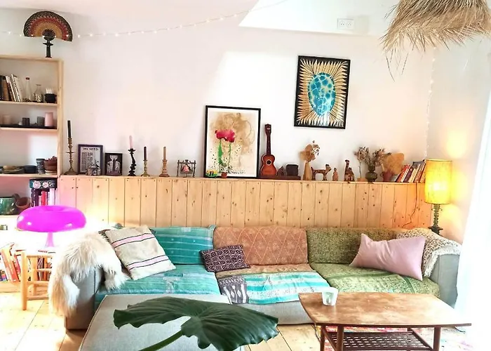 Dans Atelier D'artiste Bed & Breakfast